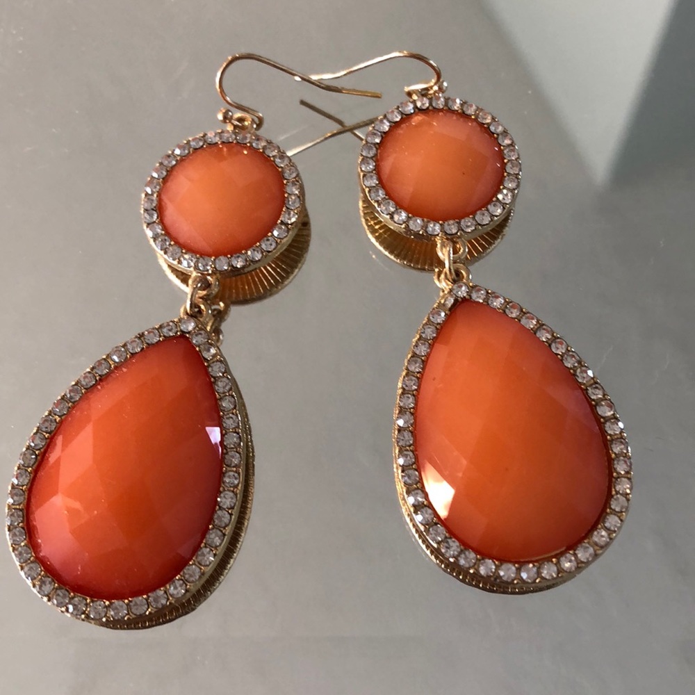 Earrings. Peach with rhinestone
